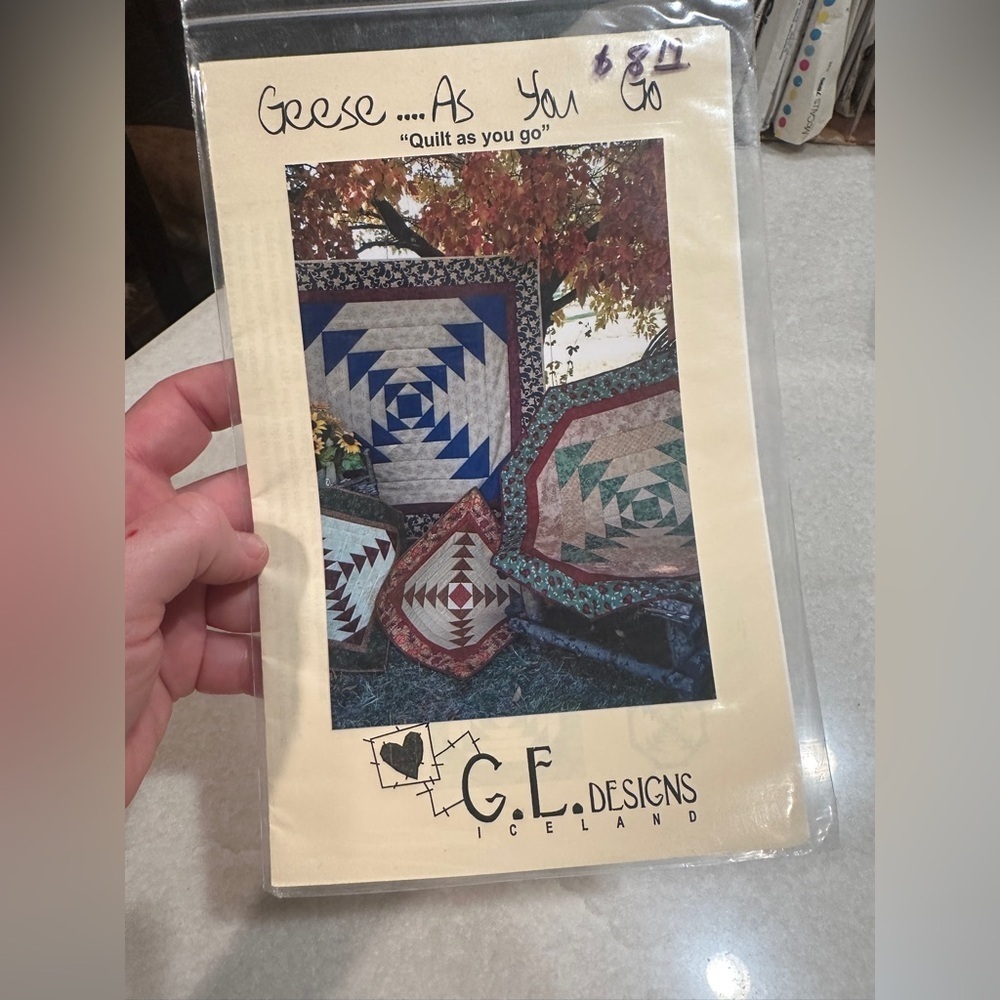 Vintage Quilt Pattern by G.E. Designs - Blue and Red